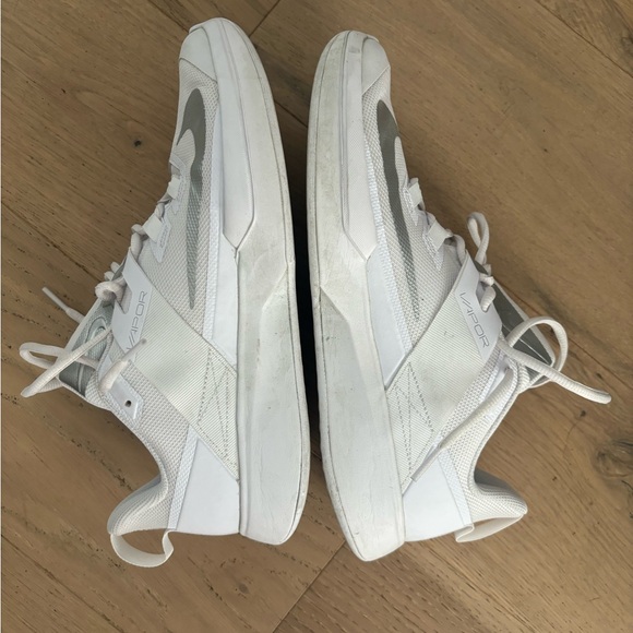 Nike Vapor Tennis Shoes Men’s Sz 9.5 Wmns Sz 11 Excellent Condition Used 5x - Picture 3 of 6